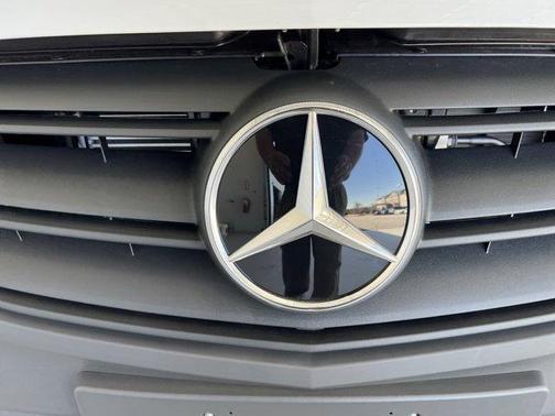 2023 Mercedes-Benz Metris Base