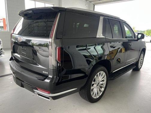 2021 Cadillac Escalade Luxury
