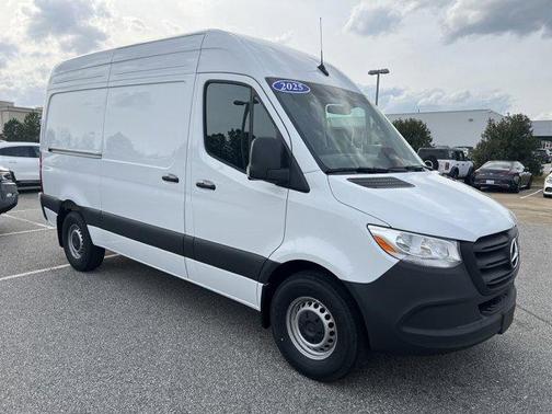 2025 Mercedes-Benz Sprinter 2500 Standard Roof