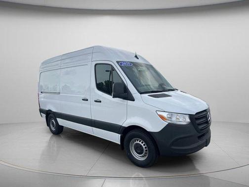Arctic White 2025 Mercedes-Benz Sprinter 2500
