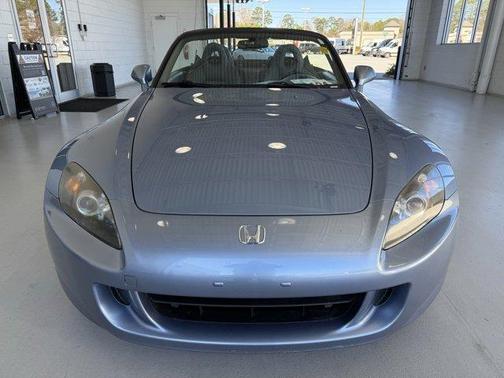 2004 Honda S2000 Base (M6)