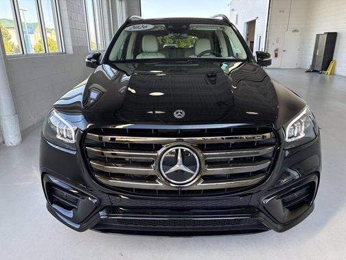 2026 Mercedes-Benz GLS 450 