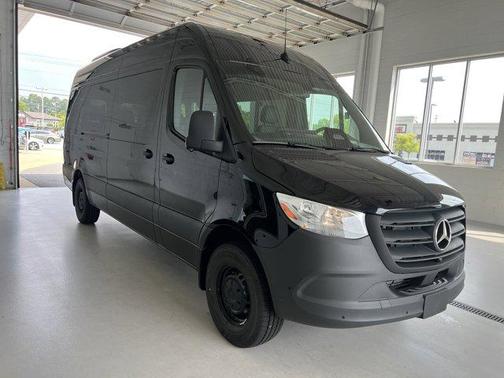 2025 Mercedes-Benz Sprinter 2500 High Roof