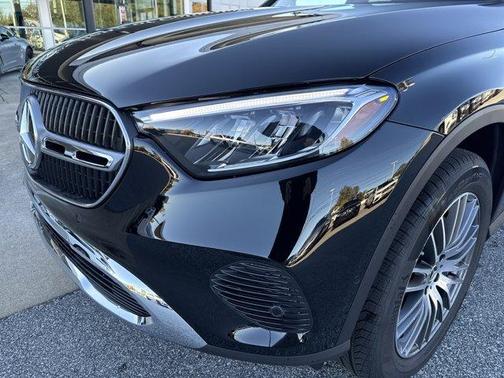 2026 Mercedes-Benz GLC 300 Base