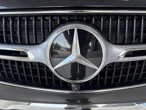 2026 Mercedes-Benz GLC 300 