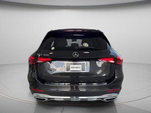 2026 Mercedes-Benz GLC 300 Base