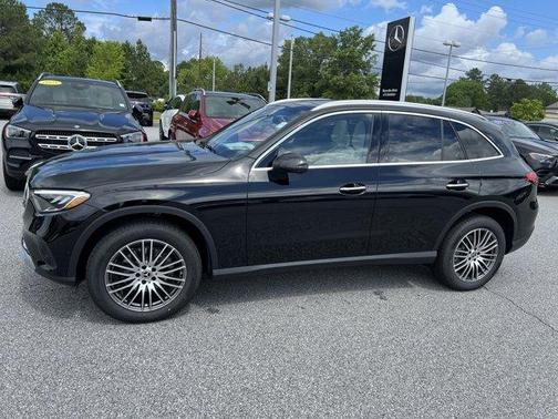2025 Mercedes-Benz GLC 300 Base