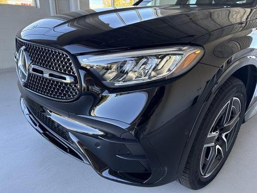 2026 Mercedes-Benz GLC 300 Base