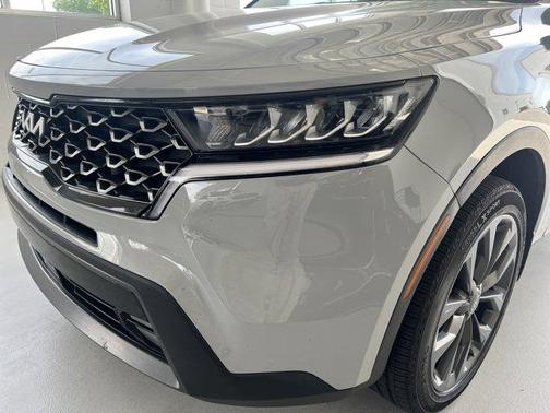 2023 Kia Sorento X-Line EX