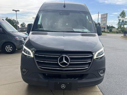 2024 Mercedes-Benz Sprinter 2500 144 WB Standard Roof Passenger
