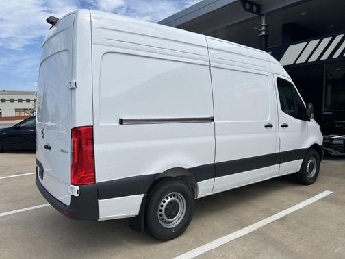 2025 Mercedes-Benz Sprinter 2500 Standard Roof