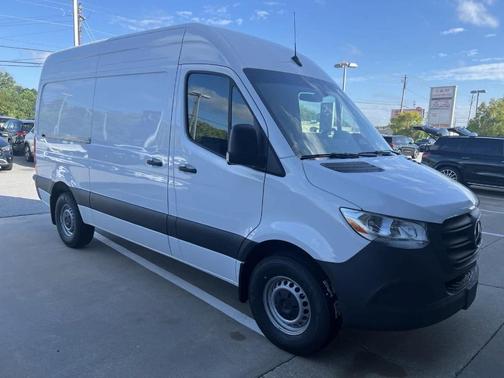 2025 Mercedes-Benz Sprinter 2500 Standard Roof