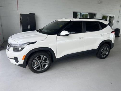 2023 Kia Seltos S