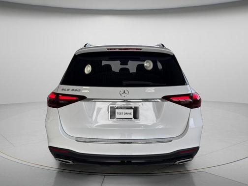 MANUFAKTUR Moonlight White Metallic 2026 Mercedes-Benz GLE 350 Base