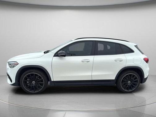 Polar White 2022 Mercedes-Benz GLA 250 Base