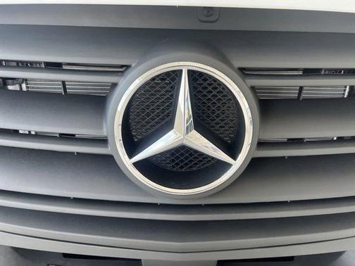 2025 Mercedes-Benz Sprinter 2500 Standard Roof