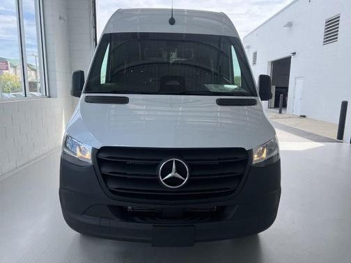 2025 Mercedes-Benz Sprinter 2500 Standard Roof