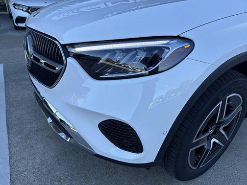 2026 Mercedes-Benz GLC 300 Base