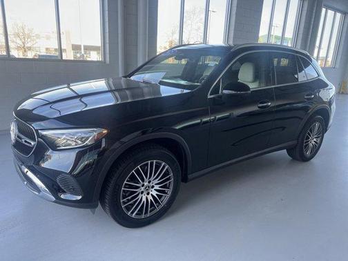 2025 Mercedes-Benz GLC 300 Base