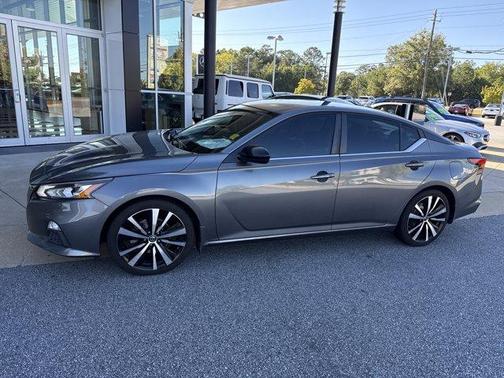 2020 Nissan Altima 2.5 SR