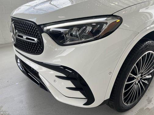 2025 Mercedes-Benz GLC 350e Base 4MATIC