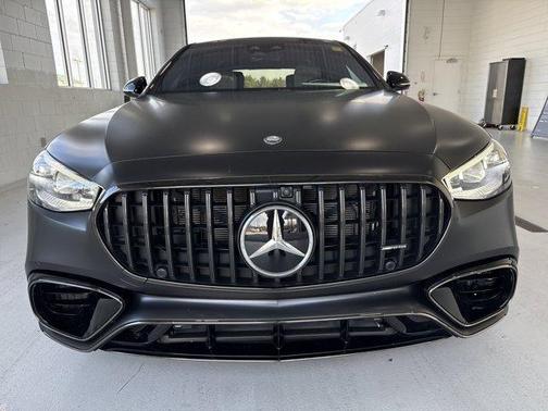 2024 Mercedes-Benz AMG S 63 E Base