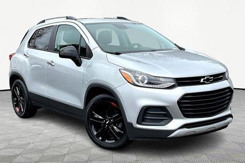 Silver Ice Metallic 2019 Chevrolet Trax LT