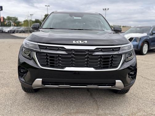 Fusion Black 2026 Kia Seltos S