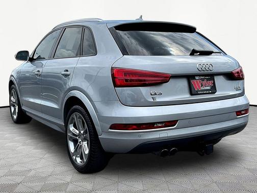 Florett Silver Metallic 2018 Audi Q3 2.0T Premium