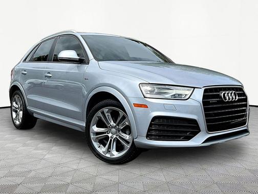 Florett Silver Metallic 2018 Audi Q3 2.0T Premium