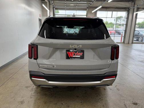 2025 Kia Sorento EX
