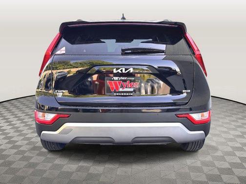 Aurora Black Pearl 2026 Kia Niro LX