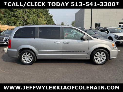 2015 Chrysler Town & Country Touring