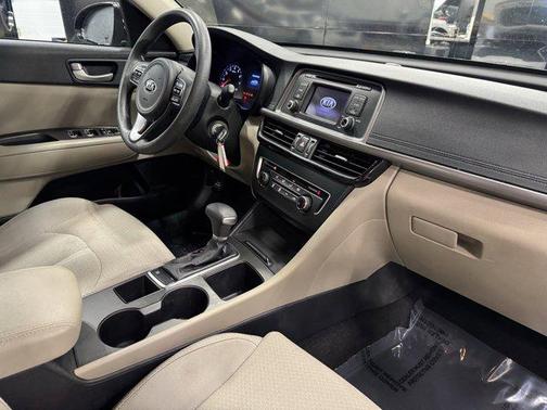 2017 Kia Optima LX