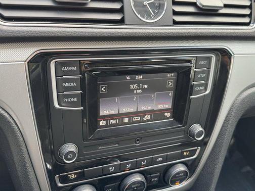 2016 Volkswagen Passat 1.8T S