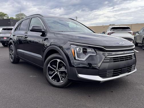 Aurora Black Pearl 2026 Kia Niro EX
