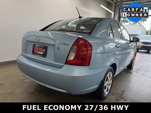 2010 Hyundai Accent GLS