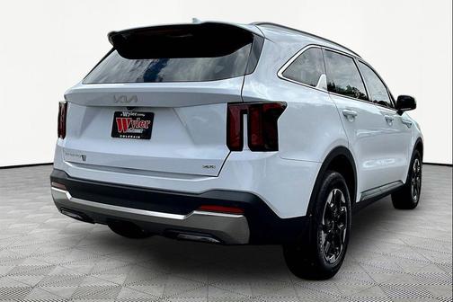 Glacial White Pearl 2024 Kia Sorento S