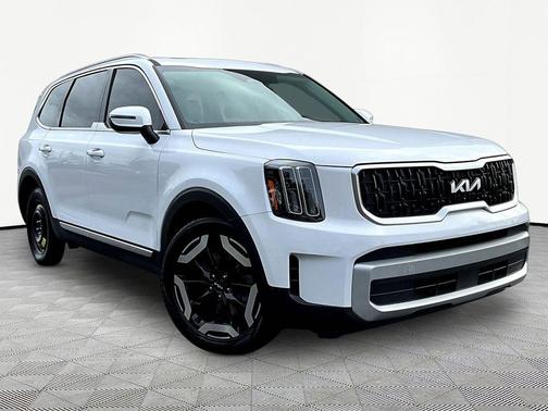 Glacial White Pearl 2024 Kia Telluride EX