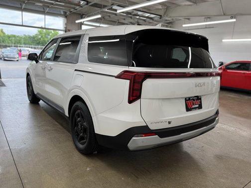 2026 Kia Carnival LX