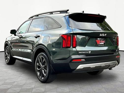 Aruba Green 2023 Kia Sorento SX