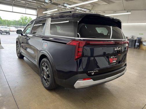 2026 Kia Carnival Hybrid EX