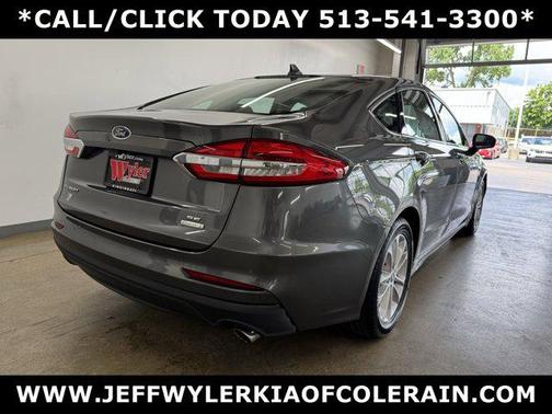 2020 Ford Fusion SE