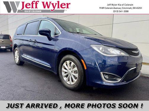 2018 Chrysler Pacifica Touring-L