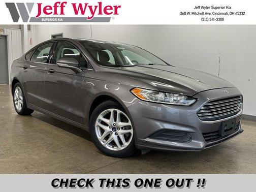 2013 Ford Fusion SE