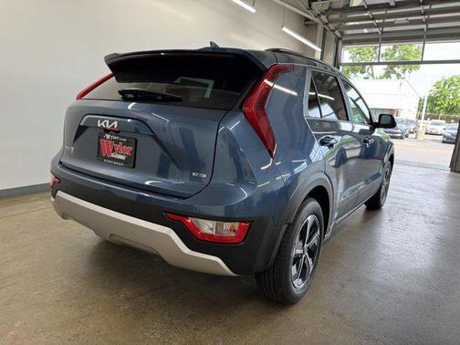 2025 Kia Niro EX