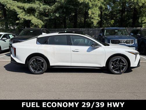 2025 Kia K4 GT-Line