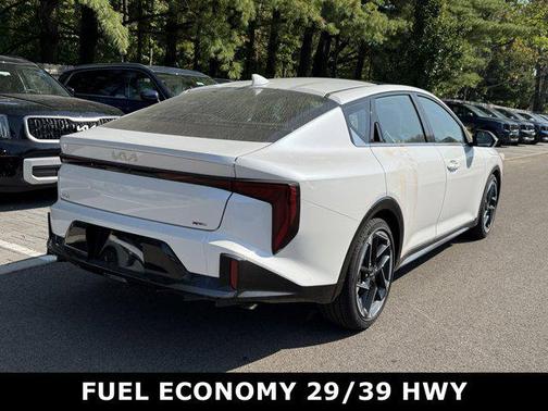 2025 Kia K4 GT-Line
