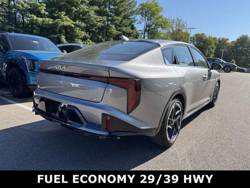 2025 Kia K4 GT-Line