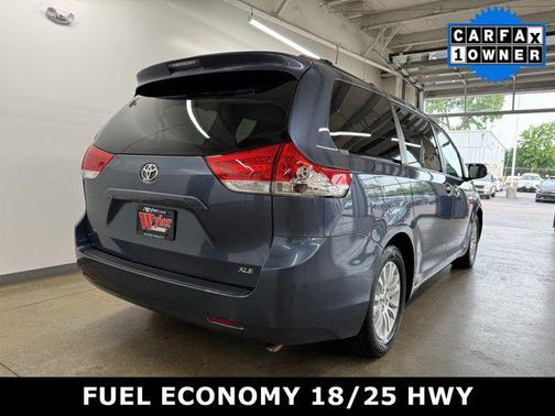 2014 Toyota Sienna XLE